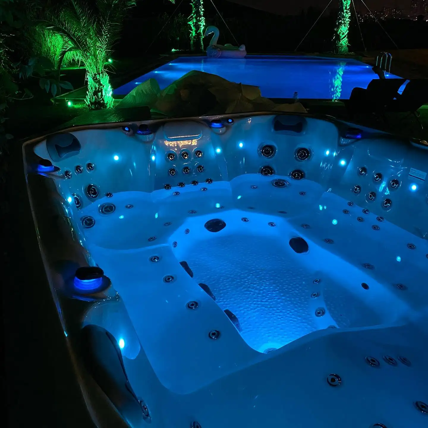Sunrans Spa Hot Tubs 8 Person Whirlpool Outdoor Spa Bath Tubs Acrylic Hottub Bathtubs for Family