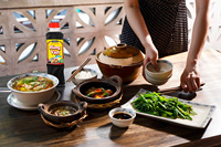 Bouteille de sauce soja HANG VIETs de haute qualité 500ml avec des assaisonnements et des condiments au goût doux Sauce soja alimentaire traditionnelle vietnamienne