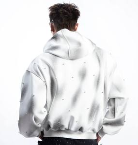 Sweat-shirts pour hommes en polaire imperméable d'hiver, sur mesure, en poly/coton, avec clous métalliques décoratifs, aspect vintage pulvérisé, professionnels - Product Image 3