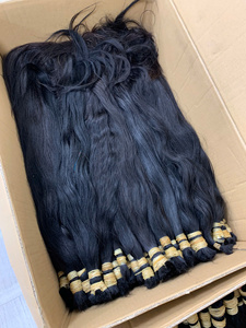 Cabello humano vietnamita de un solo donante a precio de fábrica, de 40 cm a 90 cm, cabello virgen natural Remy en bruto para decoloración rubia. - Product Image 1