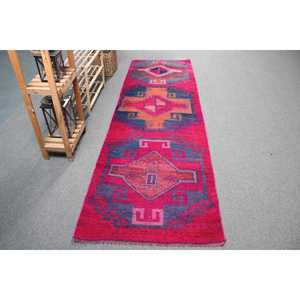 Tapis turc 2,9 x 9,3 pieds, tapis Herki vintage, tapis persan en laine rouge - Product Image 1