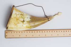 Tasse à corne à boire Viking authentique Divit | Chope à corne de bière médiévale authentique | Tasse à corne/Stein d'une capacité de 24oz. (Jarl, Poli) - Product Image 3