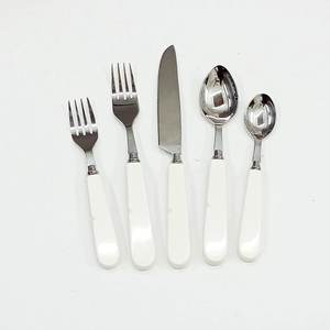 Ensembles de couverts en métal plaqué argent avec poignée en résine vert clair pour les ensembles de couverts de table de fête de mariage à la maison - Product Image 2