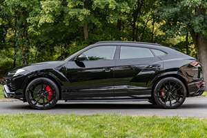 Lamborghini Urus 2023 de haute qualité, 641 ch, V8 turbo, freins en carbone-céramique - Product Image 2
