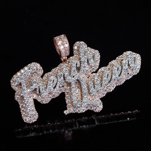 Collier pendentif en diamant élégant de haute qualité pour femmes cadeau de bijoux de luxe au meilleur prix de l'Inde - Product Image 1