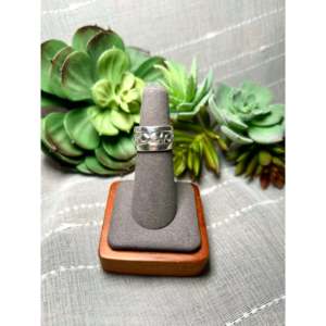Anillo Artesanal Navajo con Piedras Preciosas, Plata de Ley, Talla 6, Estilo Étnico, Engaste de Bisel, Joyería Fina para Uso Diario - Product Image 1