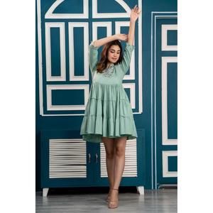 Vestido Corte Mini y Acampanado de Rayón Verde Pista con Bordado - Product Image 3