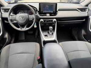 Usado 2022 T * oyota RAV4 LE - Product Image 4
