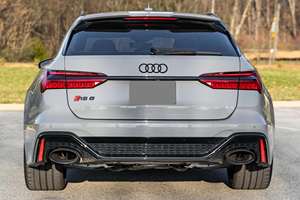 2024 RS6 Avant Turbo Coupé Performance AWD Faible Kilométrage Boîte Automatique Conduite à Gauche Essence/Pétrole Éclairci - Product Image 3