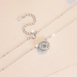 Collier pendentif circulaire entrelacé en argent sterling S925 avec moissanite flottante classique VVS de 0,50 ct, chaîne à maillons multicolores pour femmes - Product Image 2