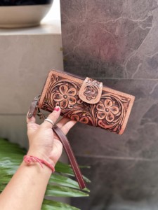 กระเป๋าสตางค์หนังแบบยาวสำหรับผู้หญิงกระเป๋าคลัทช์มือสำหรับผู้หญิงใช้ได้หลากหลาย - Product Image 4