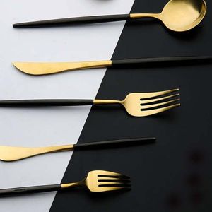 ชุดช้อนส้อมสแตนเลสชุบทองไล่เฉดสี สำหรับงานแต่งงาน ผลิตในอินเดีย ขายส่ง - Product Image 1