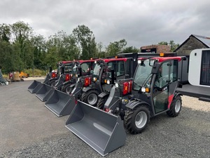 Red Rough Terrain Telehandler 4512T Diesel <b>Forklift</b> Loader 1500kg Payload Heated Cabin for Construction - Product Image 6