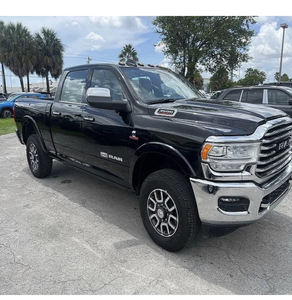 Oferta de Calidad en Super Ventas: Ram 3500 Crew Cab Longhorn 4x4 6.7L Cummins Diésel 6 Velocidades 2022 Usado - Mercado Global - Product Image 1