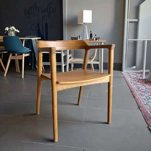 Chaise de jardin NOAH en bois de teck avec un design minimaliste pour le mobilier de jardin et la décoration intérieure - Product Image 1