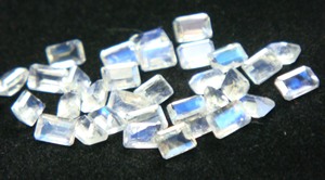 2026 PDM Gems Meilleures ventes Pierres précieuses en vrac de Pierre de lune arc-en-ciel 100% naturelle, formes variées et calibrées, prix usine de gros - Product Image 4