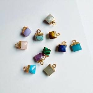 Sculpté Mini Sac Forme Bleu Calcédoine Pierre Chrétienne Charme Pendentif-Pierre Naturelle Artisanat Bijoux pour Femmes - Product Image 3