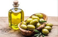 Huile d'olive extra vierge naturelle pure de qualité supérieure Huile de transporteur en vrac à prix réduit pour la vente en gros