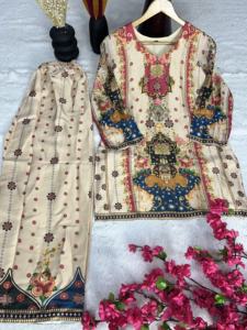 Traje de Dos Piezas para Mujer, Diseño de Lujo con Estampado Digital, Tela Crepé Suave de Primera Calidad, Kurti Largo Elegante con Pantalones a Juego - Product Image 3