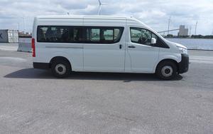 Toyota Hiace HIGH ROOF TOIT HAUT Minibus & Bus d'occasion 2022, 0 à 16 places, essence 3.5L, boîte manuelle - Product Image 4