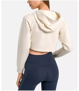 Nouveau sweatshirts pour femmes en gros de 2024 logo personnalisé unisexe avec poches vêtements d'hiver en polaire pour femmes par Maximize Wear - Product Image 4