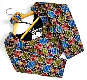 Blusa moderna Blusa con cuello en V con espalda abierta paterrn con manga larga La blusa Tiene estampado de posición trabajo elegante seda pura pesada - Product Image 4