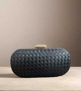 กระเป๋าคลัทช์แบบมีฝาปิดประดับด้วยลูกปัดหนังกลับแบบดั้งเดิมและประดับมุกสำหรับเจ้าสาวงานแต่งงานงานปาร์ตี้สลิงใช้จากอินเดีย - Product Image 4