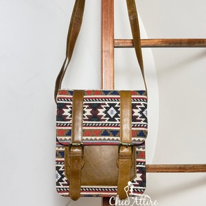 Sac à Bandoulière Fait Main en Cuir Jacquard Tissu Kilim de Haute Qualité en Cuir Véritable Ethnique Sac à Main Vintage pour Femmes - Product Image 1