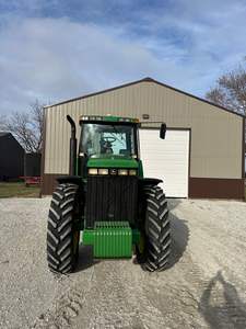 Asequible 4X4 Johnn-Deere 6130R Modelo de tractor para la venta/130 Tractor multifuncional con aire acondicionado y cabina a precios baratos - Product Image 2