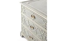Table de chevet à 3 tiroirs |   Coffre en bois serpentin avec finition argentée vieillie et boutons en bronze