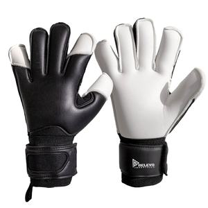 Gants de gardien de but de football personnalisés avec logo, design simple, logo personnalisé, cuir, protection des doigts réglable - Product Image 1