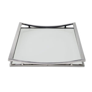 Plateau de rangement rond moderne en argent miroir, plateau décoratif géométrique en métal nickel poli pour la décoration de la maison et les événements, en vente - Product Image 6