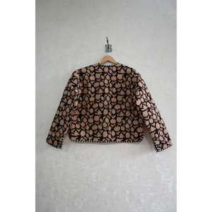 Veste matelassée en coton écologique à imprimé floral tissé à la main pour l'hiver, fermeture à boutons, design réversible, douce et chaude - Product Image 4