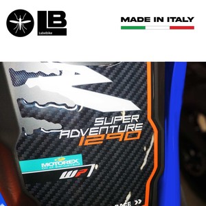 Adesivo decorativo 3D per protezione serbatoio compatibile con le motociclette KTM 1290 Super Adventure R 2021-24 - Product Image 3