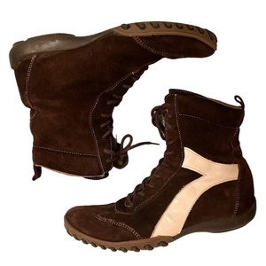 Bottes de cowboy en cuir marron de haute qualité pour hommes avec finition premium, semelle durable, confort et design classique de style western - Product Image 4