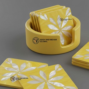 Posavasos de nácar amarillos y blancos hechos a mano en la India, disponibles a precio de fábrica - Product Image 2