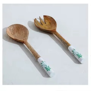 Saladier en bois d'acacia naturel Lot de 2 outils de cuisine de luxe écologiques faits à la main pour la cuisine à domicile - Product Image 1