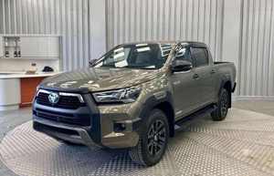Conduite à droite 2024 T o y o t a , H i l u x (24) - 2.8 D-4D Invincible X Pickup Double Cab 4dr Diesel Manual 4WD - Product Image 5