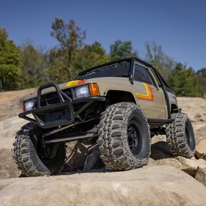 Axial SCX10 III 1/10 4WD <span class=keywords><strong>Rock</strong></span> Crawler 1987 SR5 <span class=keywords><strong>Hard</strong></span> Body Portal Axles 2-Speed Dig Transmission Brushed RTR RC Truck Rouge - Product Image 5