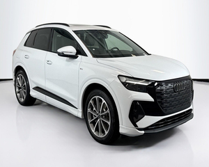 Audi Q4 Sportback E-TRON AWD Crew Cab Pickup Usado 2023 - Product Image 1