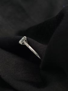 Diamant naturel rond 2 ct et diamant de laboratoire Cvd or jaune Bague de mariage de luxe pour femme - Product Image 4