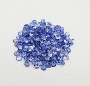 Pierre précieuse naturelle Tanzanite, pierre brute ronde de couleur bleue, traitée thermiquement, 4x4 mm, lot par Mehrajudin Gems pour la fabrication de bijoux de luxe - Product Image 3