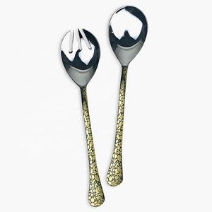 Juego de servicio de ensaladas pulido con espejo de acero inoxidable, mango pesado en relieve de latón, cuchara y tenedor para servir alimentos - Product Image 3