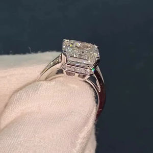 Anillo de Compromiso con Moissanita Corte Asscher de 8mm, Chapado en Oro Blanco, Plata 925, Joyería Fina para Mujer, Venta al Por Mayor - Product Image 5