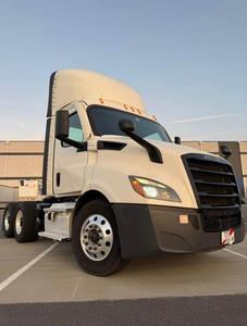 Usato 2021 FRE IGHTLINER CASCADIA DIESEL 450HP autocarri pesanti trasmissione automatica - Product Image 2