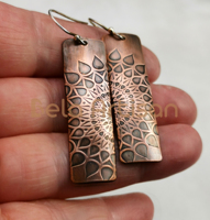 Handgefertigte Vintage-Kronleuchter-Ohrringe von Bela Artisan, 0,3m vergoldeter Damenschmuck für Großbestellungen