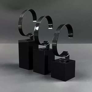 อะคริลิคขัดเงาแบบกำหนดเองปี 2026 สำหรับแท่นวางนาฬิกา ชั้นวางมุมพลาสติกสลักด้วยเลเซอร์ ประกอบง่าย ฐานสีดำและสีขาว - Product Image 2