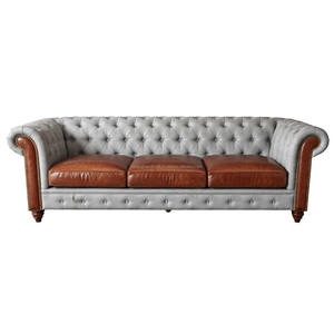 Canapé Chesterfield à trois places élégant et stylé, design intemporel et élégant, parfait pour les salons spacieux et les intérieurs contemporains - Product Image 4
