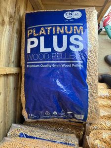 Granulés de bois de pin et de sapin de classe A1, 6 mm, certifiés DIN Plus & ENplus A1A2, approuvés BSL, en sacs de 15 kg, prix de gros - Product Image 4
