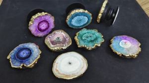 Vente en gros support de téléphone portable en cristal Quartz solaire naturel pierre précieuse de qualité supérieure poignée de téléphone portable prise à éclater fournisseur en vrac - Product Image 5